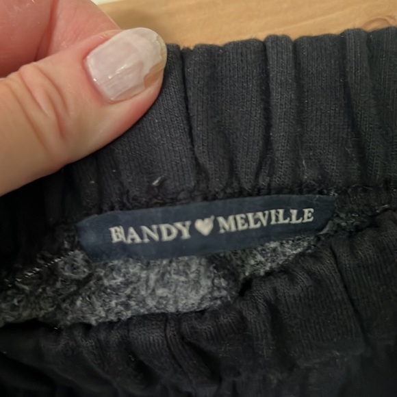 Brandy Melville sweatshorts - Picture 4 of 6